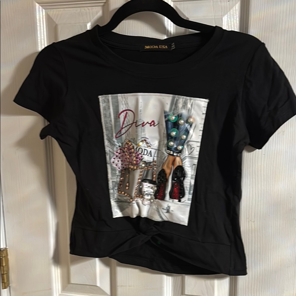 Moda USA Black Diva Graphic Crop Top